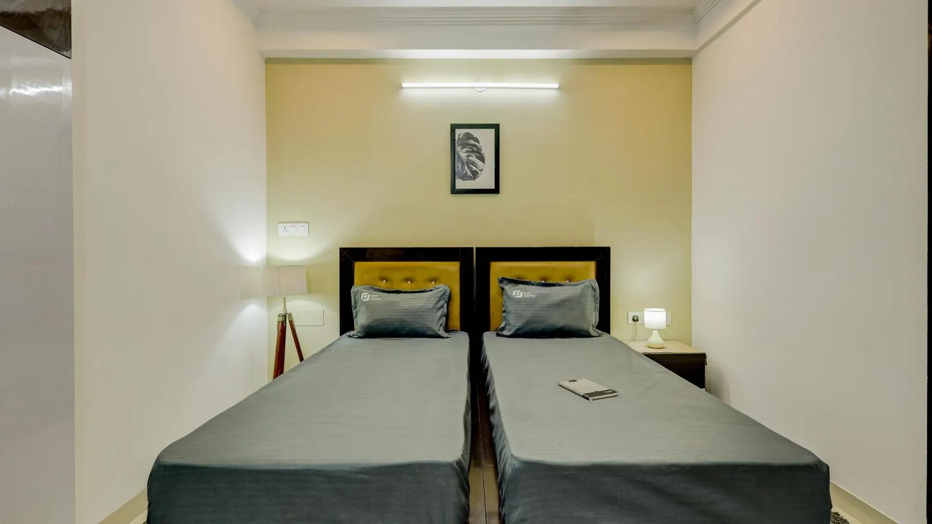 Living Homes Sagitta- Sector 51, Artemis Hospital, Near Unitech Cyber Park グルガウン 0*,