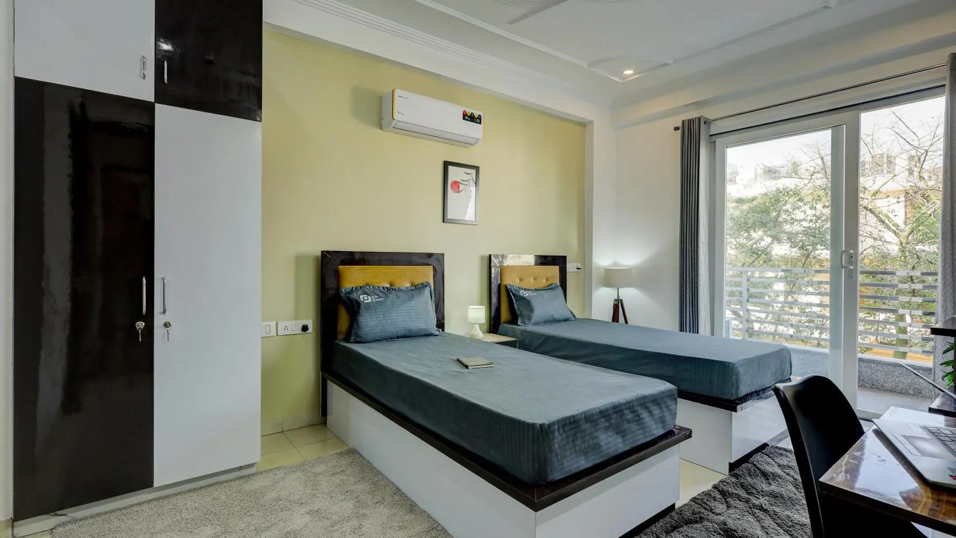Living Homes Sagitta- Sector 51, Artemis Hospital, Near Unitech Cyber Park グルガウン アパート