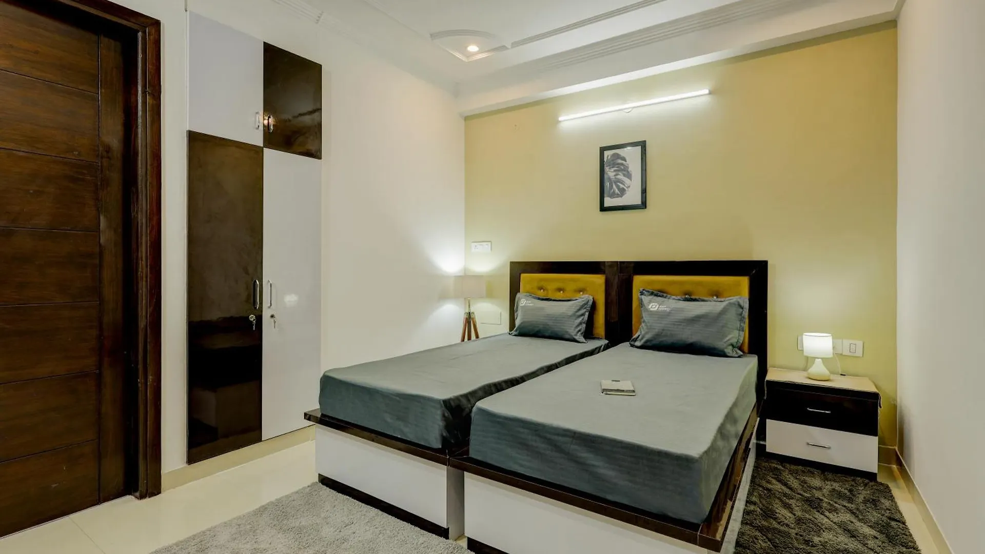アパート Living Homes Sagitta- Sector 51, Artemis Hospital, Near Unitech Cyber Park グルガウン